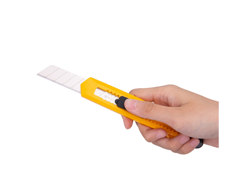 Nuga DELI Essential 18mm blistris - Pilt 5